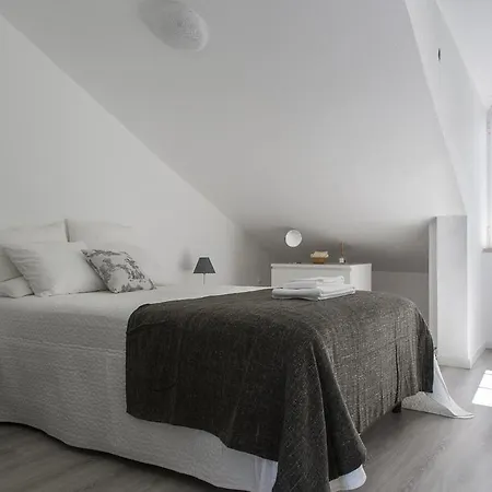 2 Terrace *